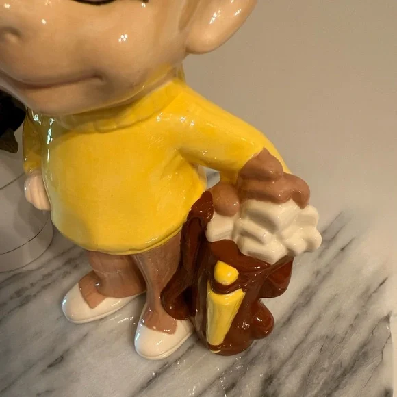 Vintage Golfer With Bag & Club 10” Ceramic Brown Hat Yellow Sweater No Chips - Picture 2 of 10